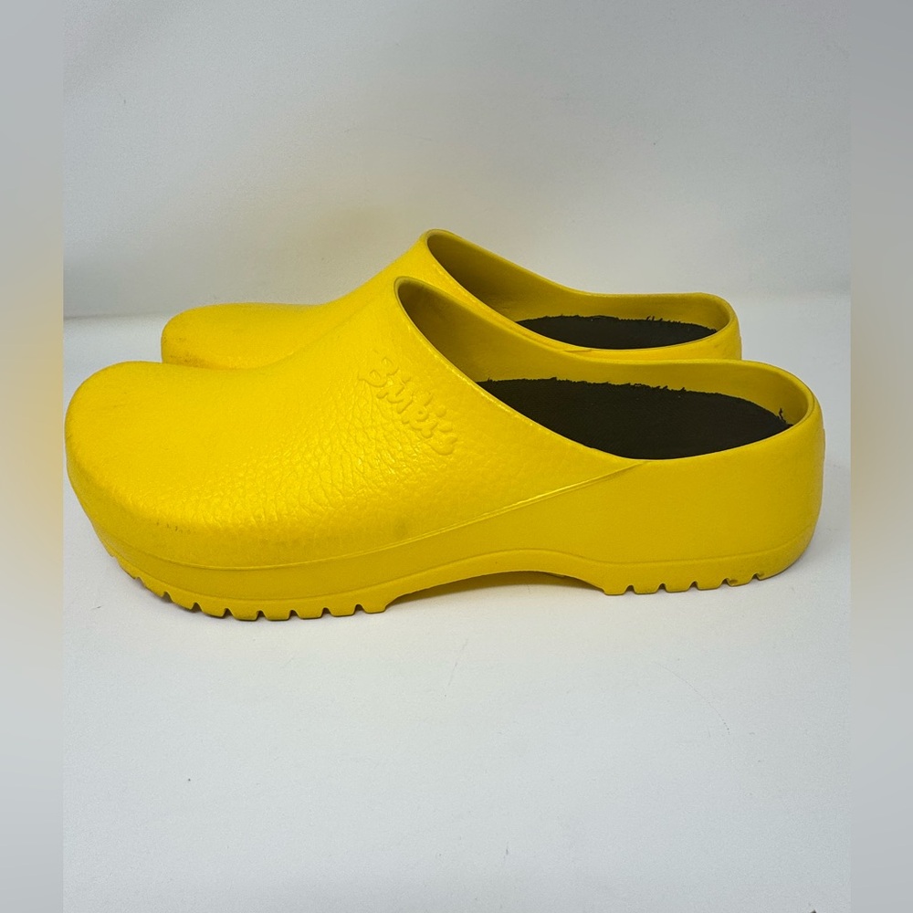 Birkenstock Bright Yellow Soles men’s size 13 slip on clogs preowned